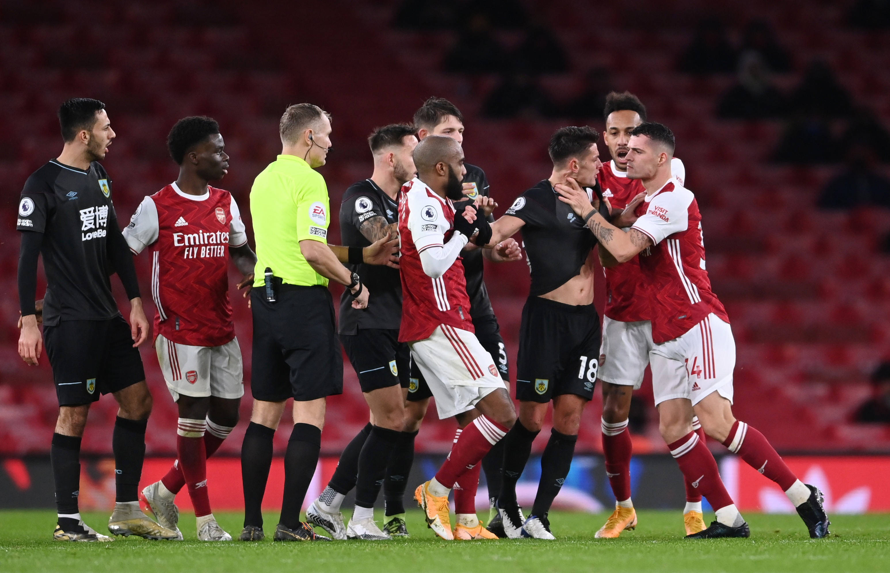 争激烈的英 争激烈的英