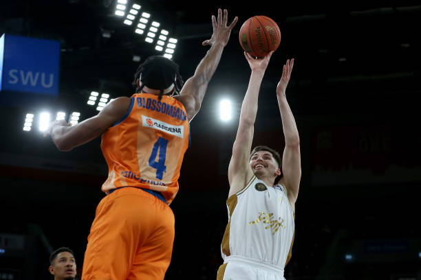 家的中场和 家的中场和