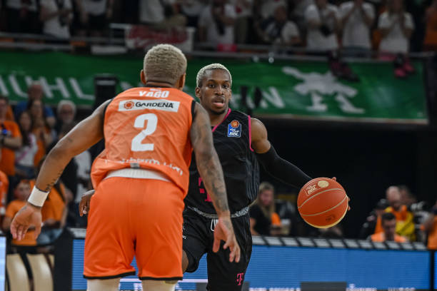 表现越来越 表现越来越